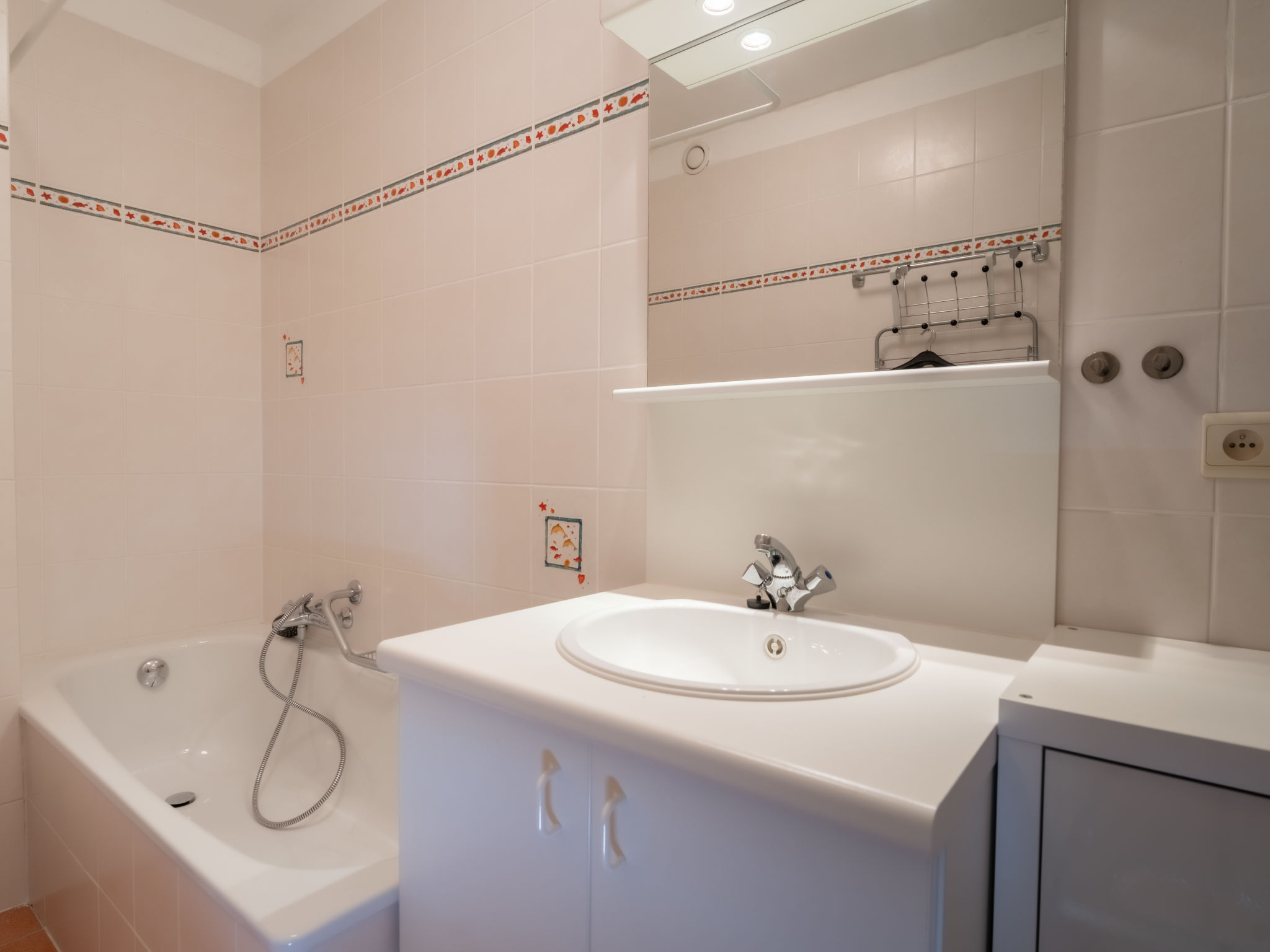 Photo of Green Garden Q17 - 203 with shared pool