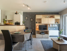 Licht appartement voor 4 aan de kust met zwembad in De Haan - thumbnail 6