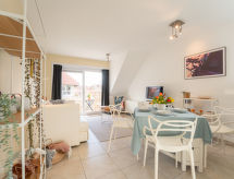 4-persoons appartement in De Haan met zwembad en strandcabine - thumbnail 1