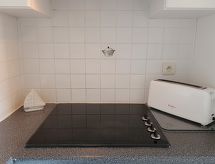 Ferienwohnung Zeeflat with parking and shared pool