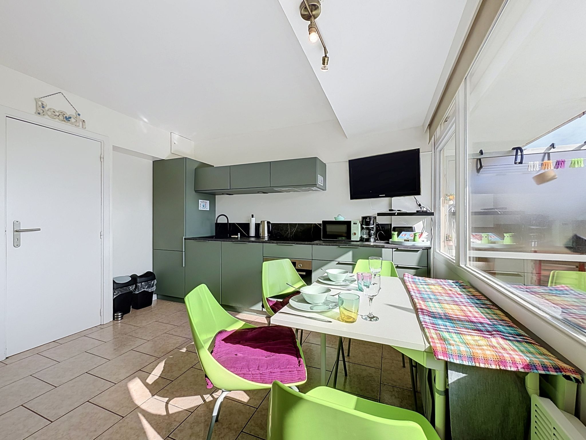 Joy with balcony - Binnen