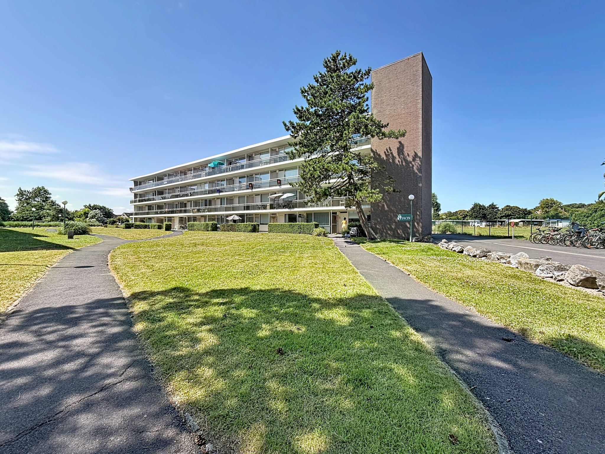 Hyacint with parking - Dehors
