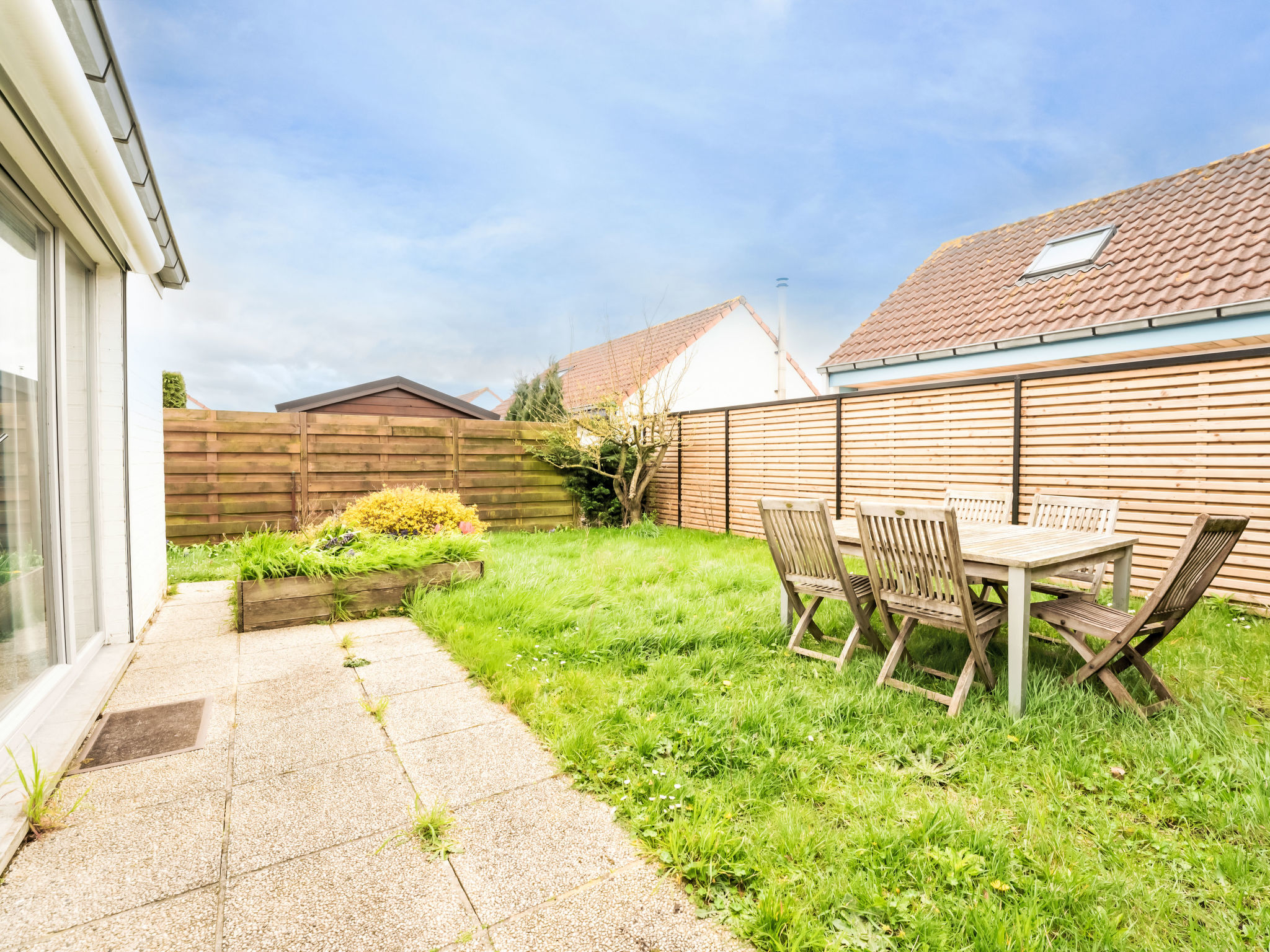 Photo of Edelweiss with parking