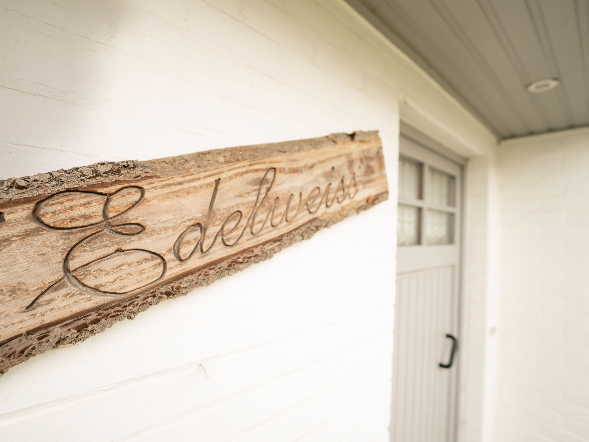 Photo of Edelweiss with parking