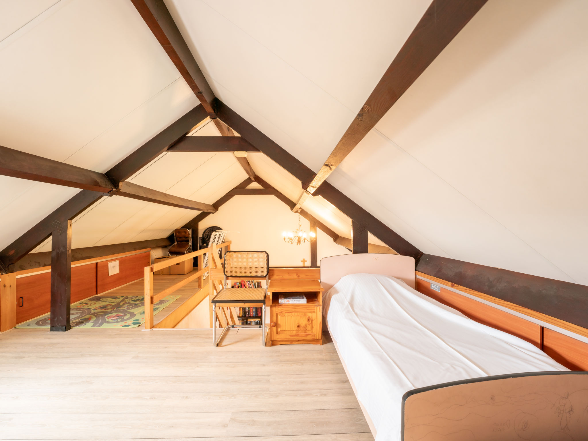 Photo of Edelweiss with parking