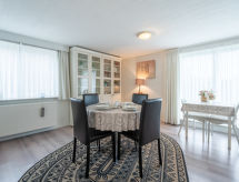 Op 500 m van zee: Comfortabel appartement in centrum De Haan - thumbnail 2