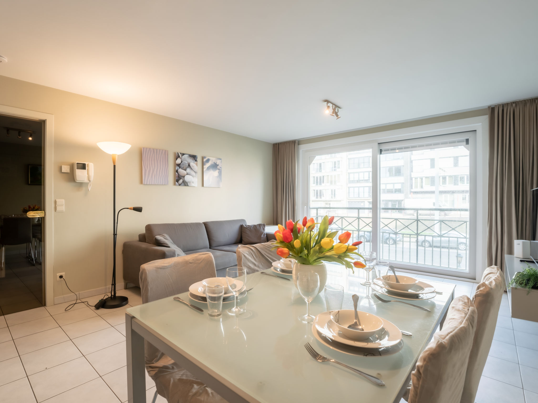 Photo of Flipper nearby the beach