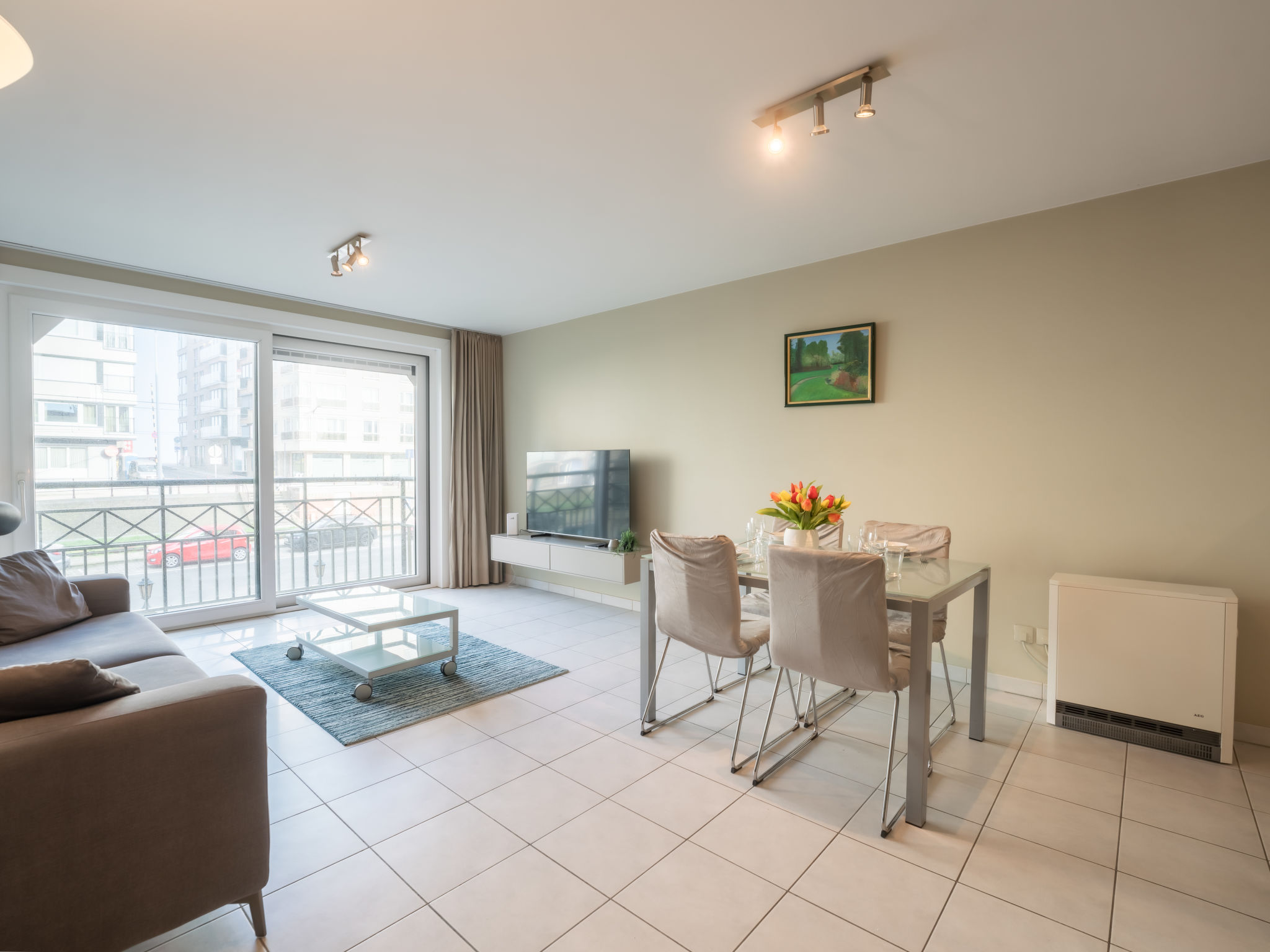 Photo of Flipper nearby the beach