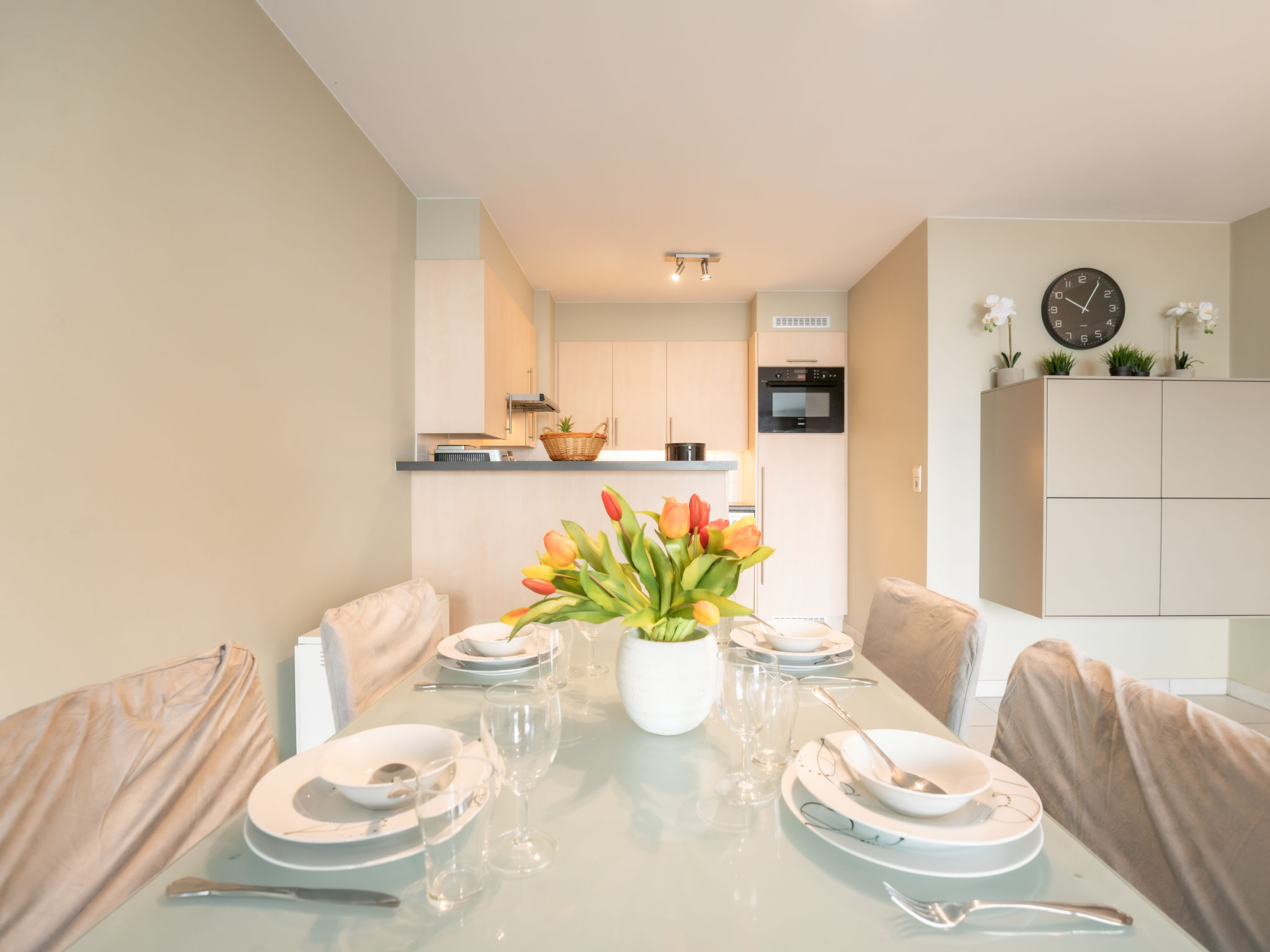 Photo of Flipper nearby the beach