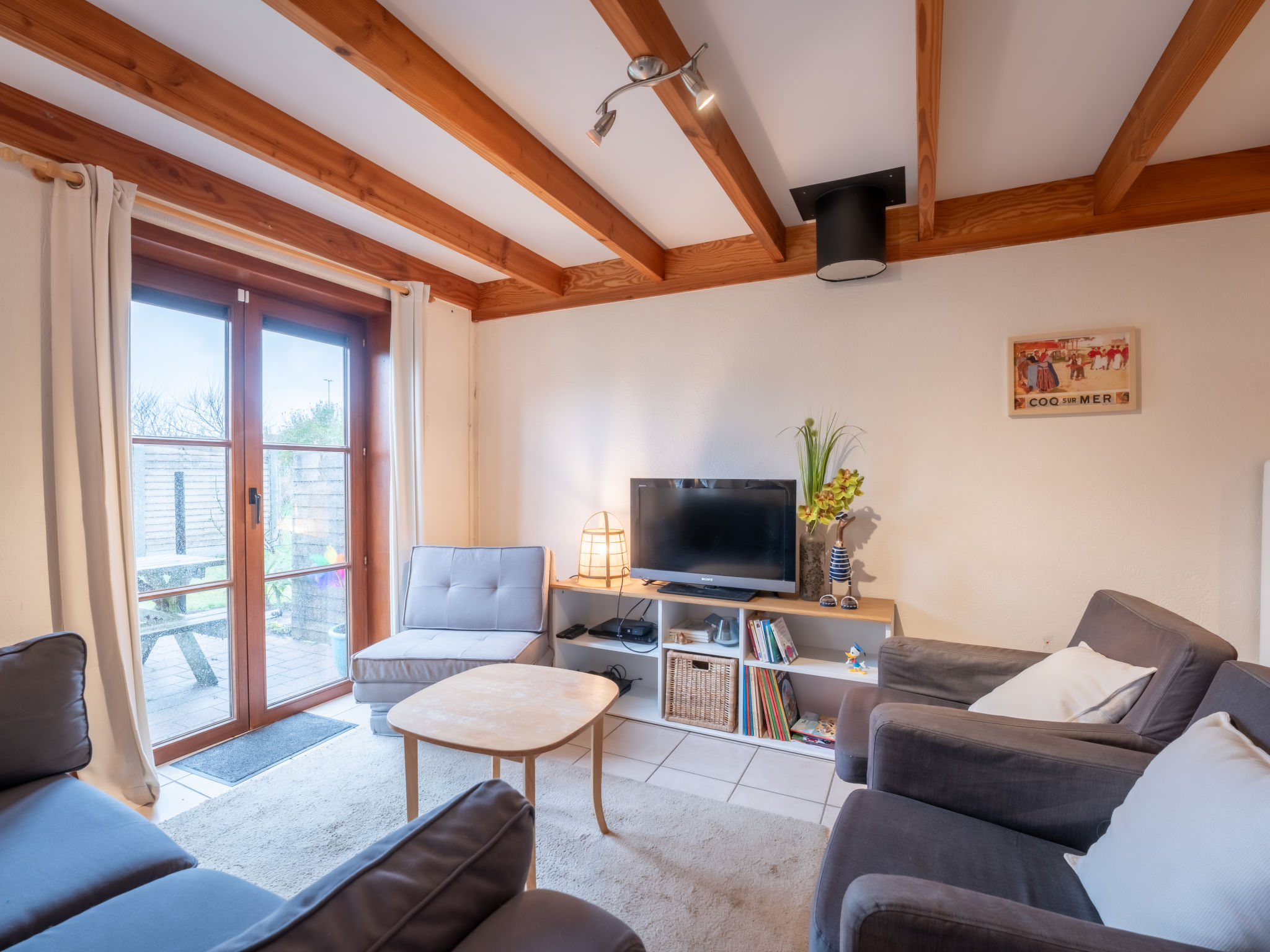 Photo of Pippa with parking & garden