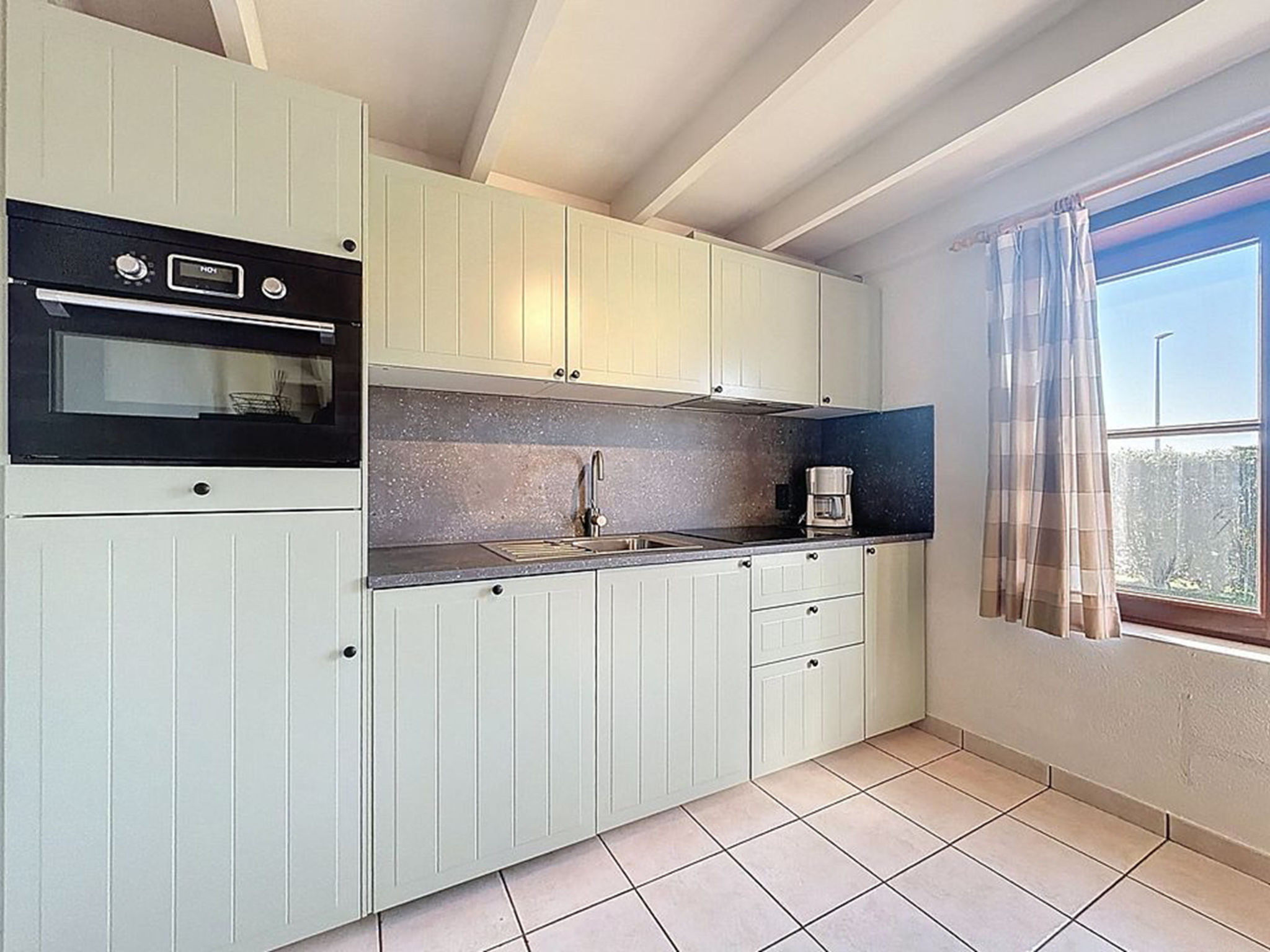 Photo of Fabiola with parking & garden