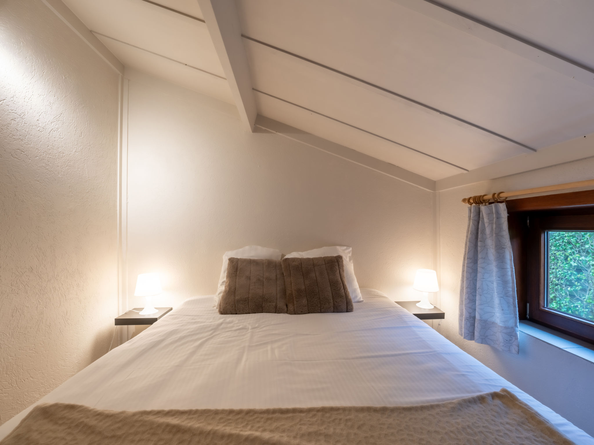 Photo of Fabiola with parking & garden