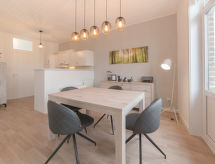 Zonnig & helder appartement in het hart van De Haan, vlakbij zee en strand - thumbnail 1