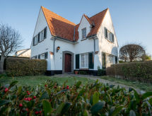 Centraal gelegen vrijstaande villa in De Haan voor 6 personen - thumbnail 1