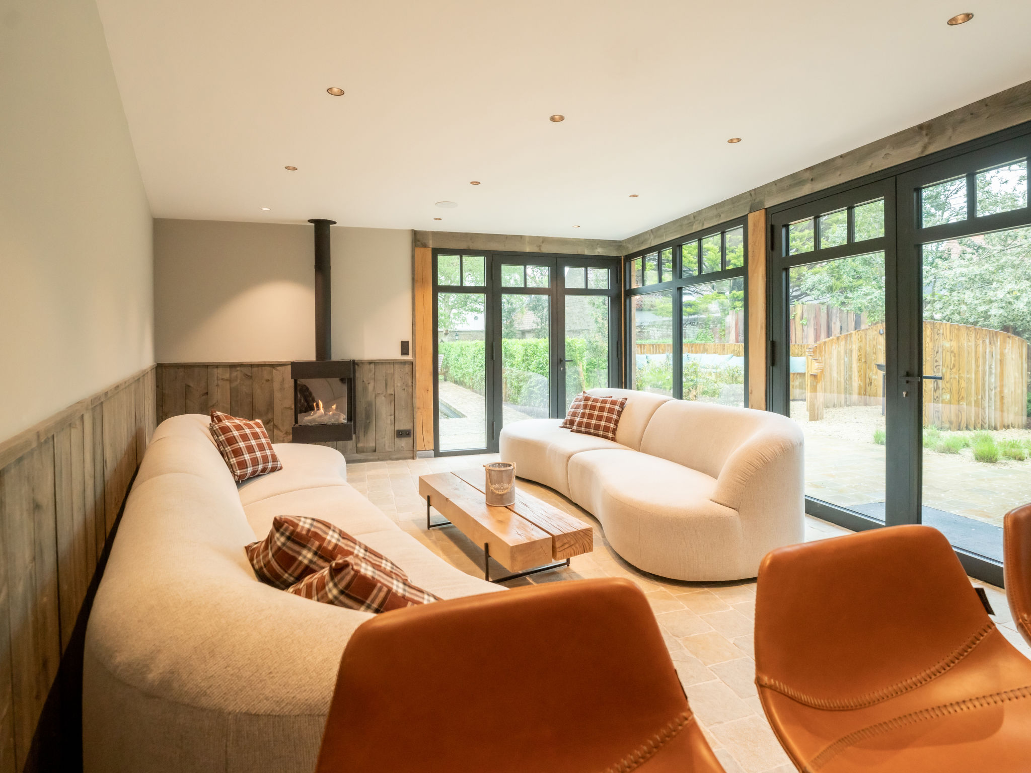 Photo of Huyze Ter Bercken with swimming pond