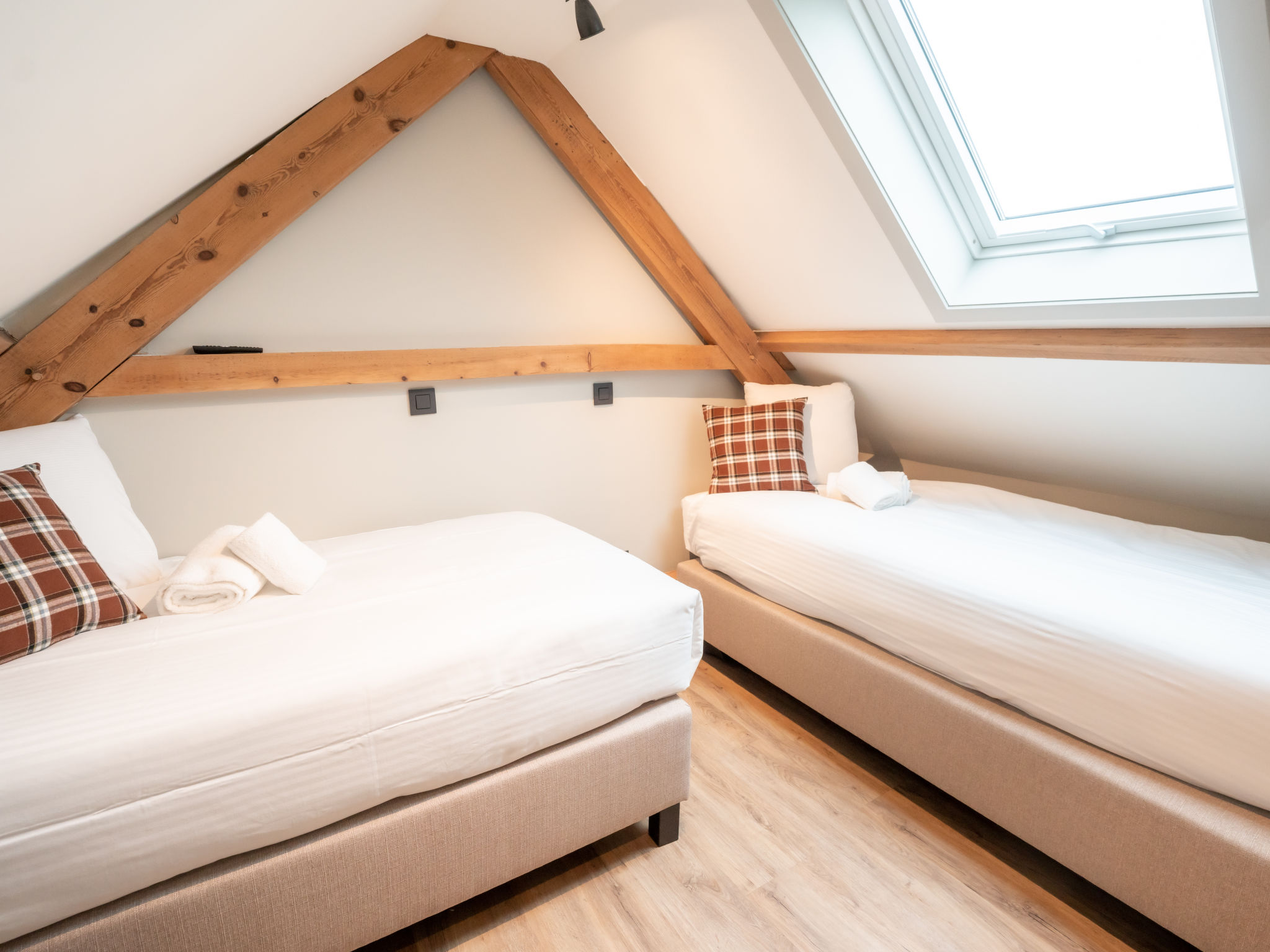 Photo of Huyze Ter Bercken with swimming pond