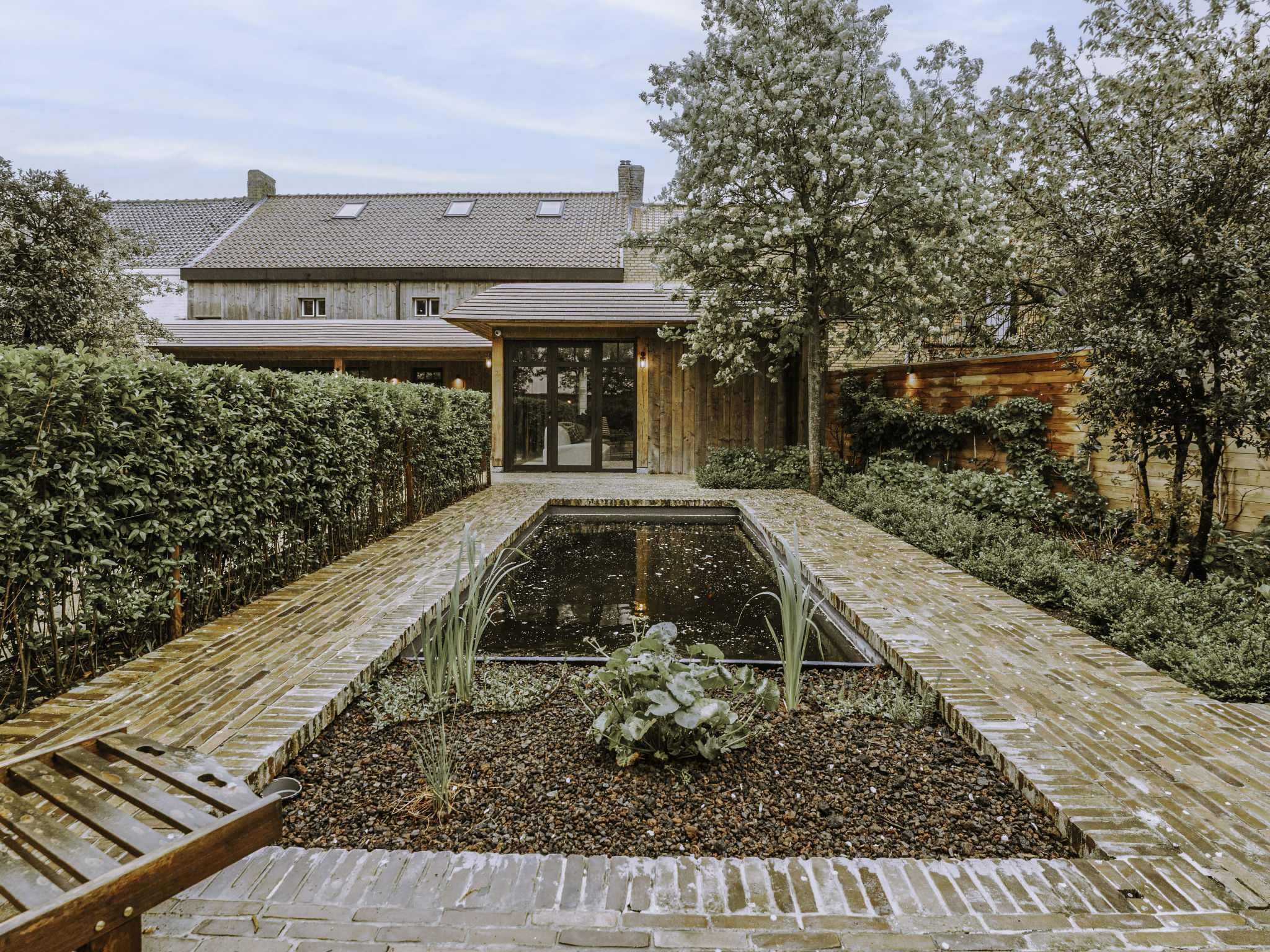 Photo of Huyze Ter Bercken with swimming pond