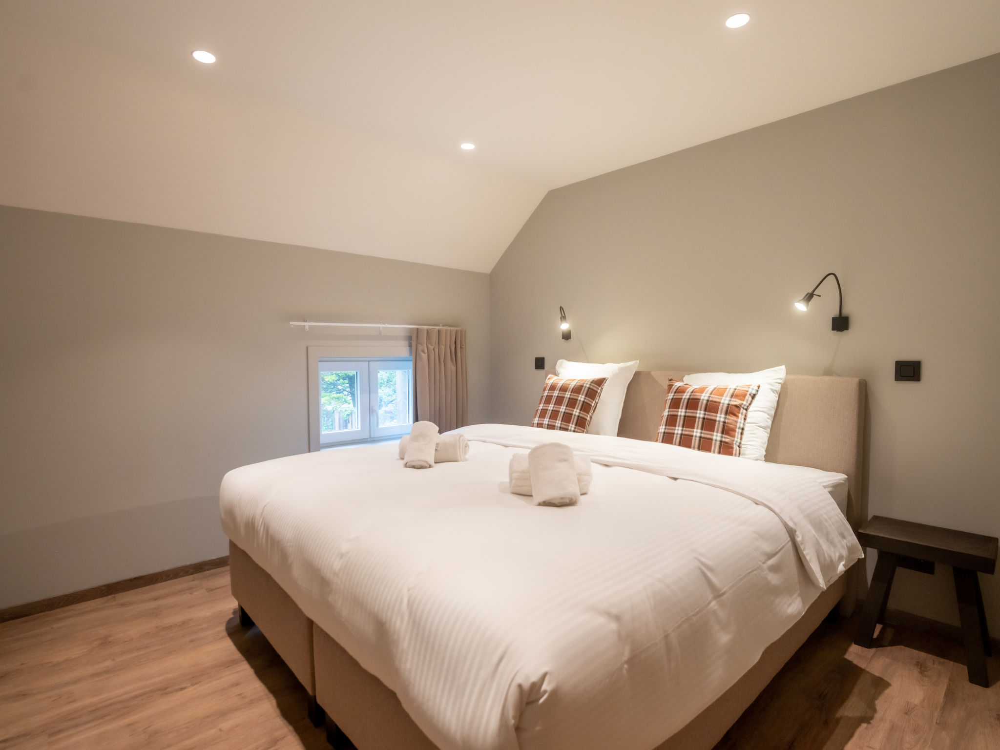 Photo of Huyze Ter Bercken with swimming pond