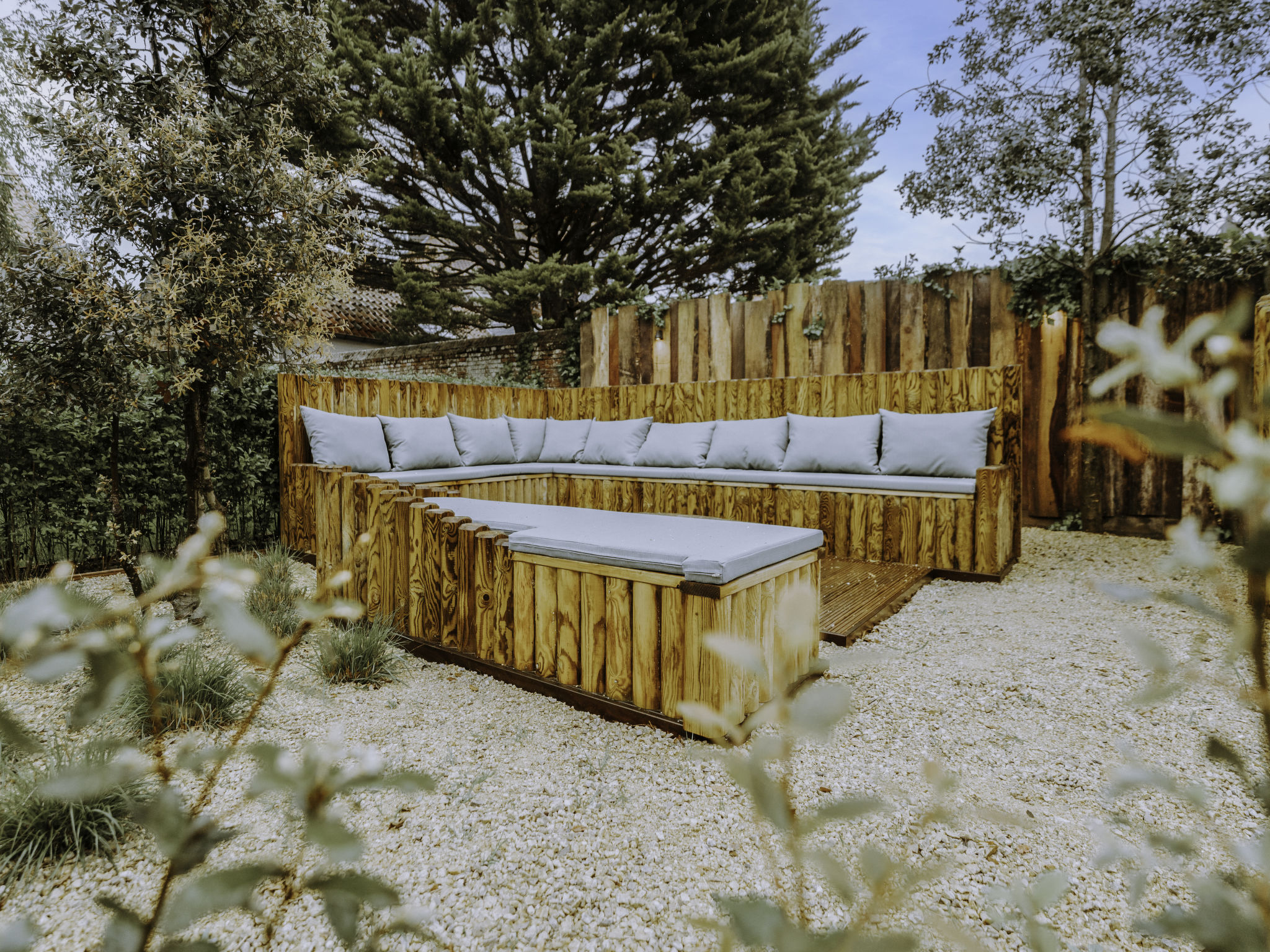 Photo of Huyze Ter Bercken with swimming pond