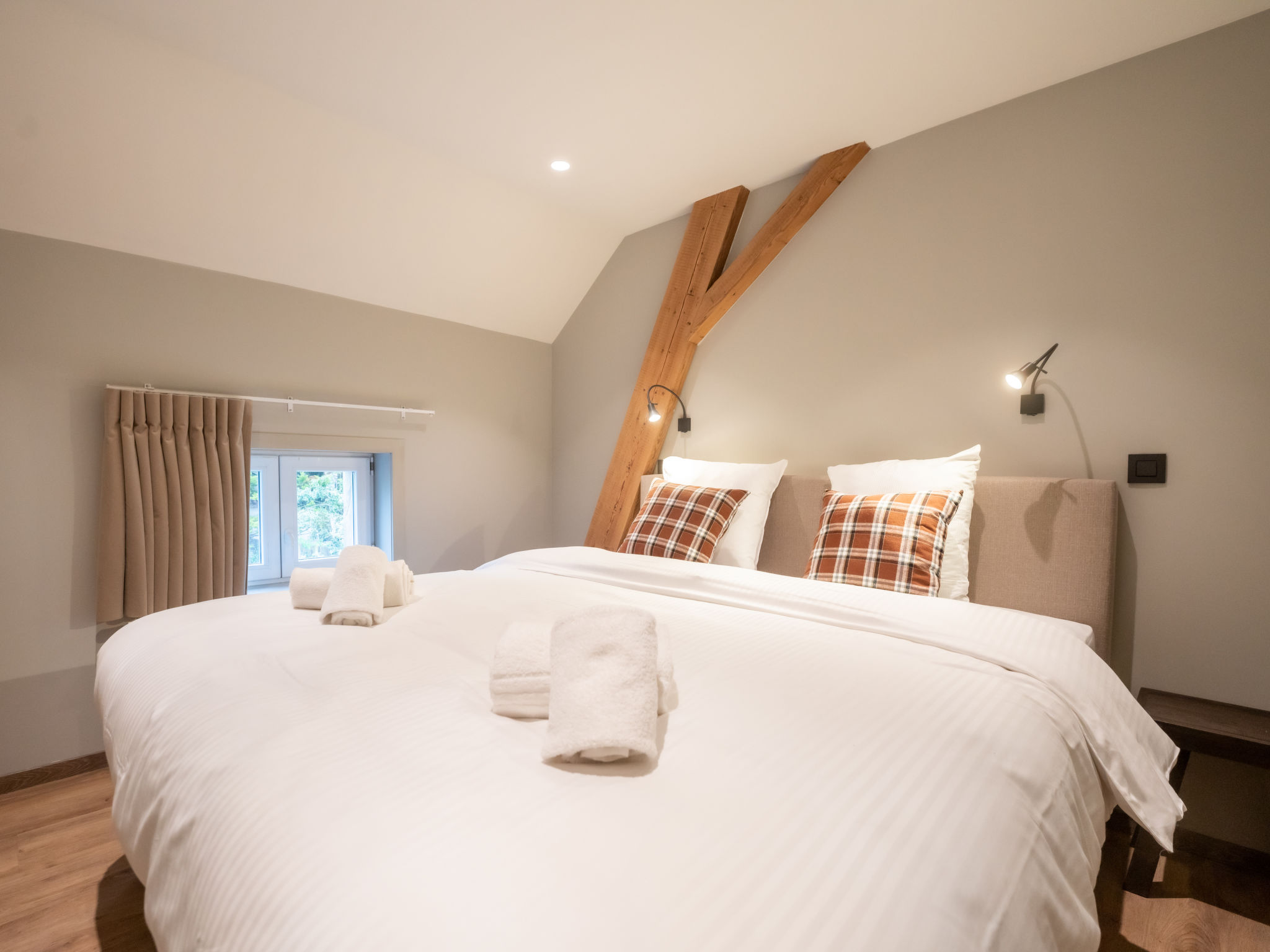 Photo of Huyze Ter Bercken with swimming pond