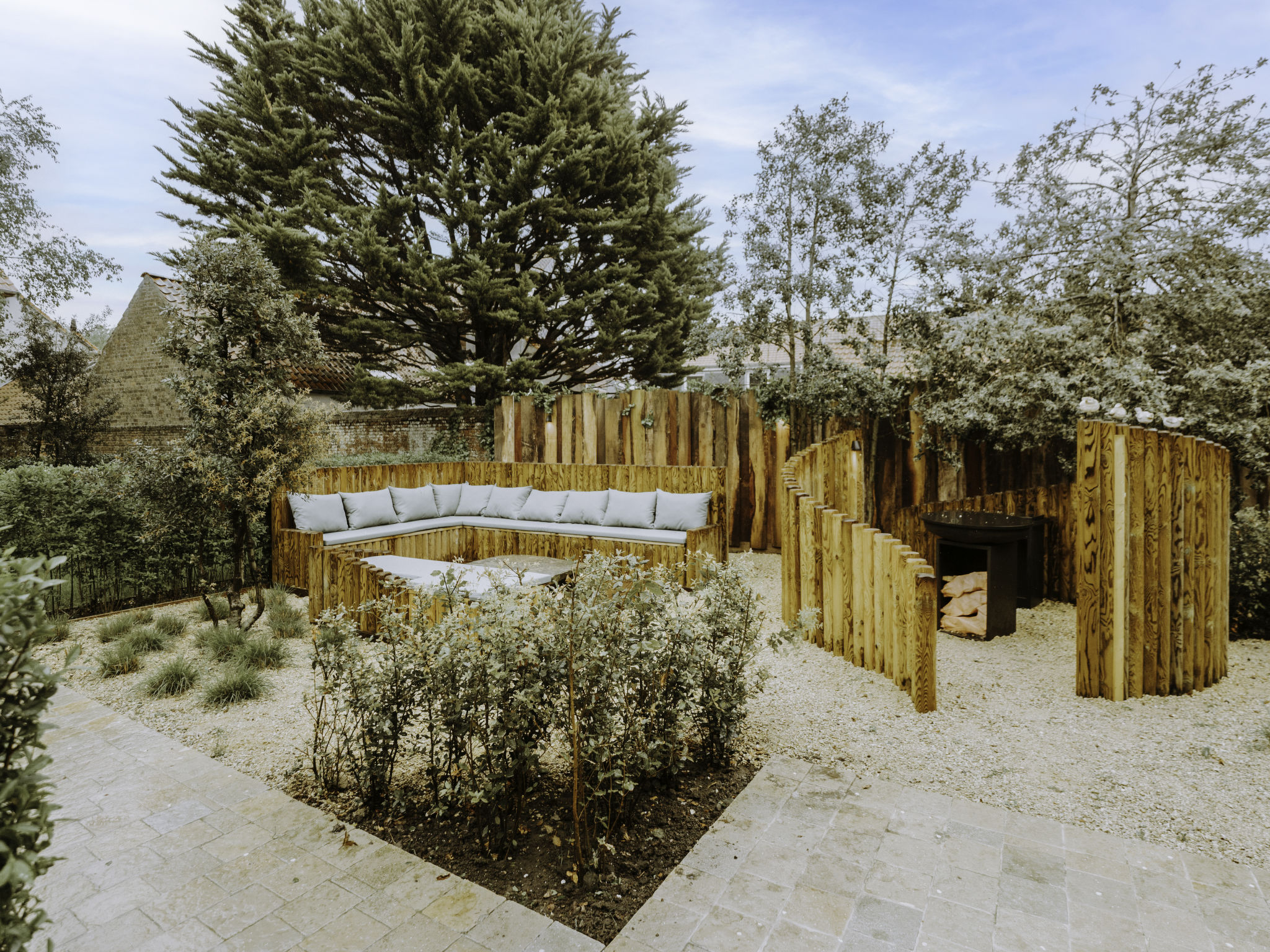 Photo of Huyze Ter Bercken with swimming pond