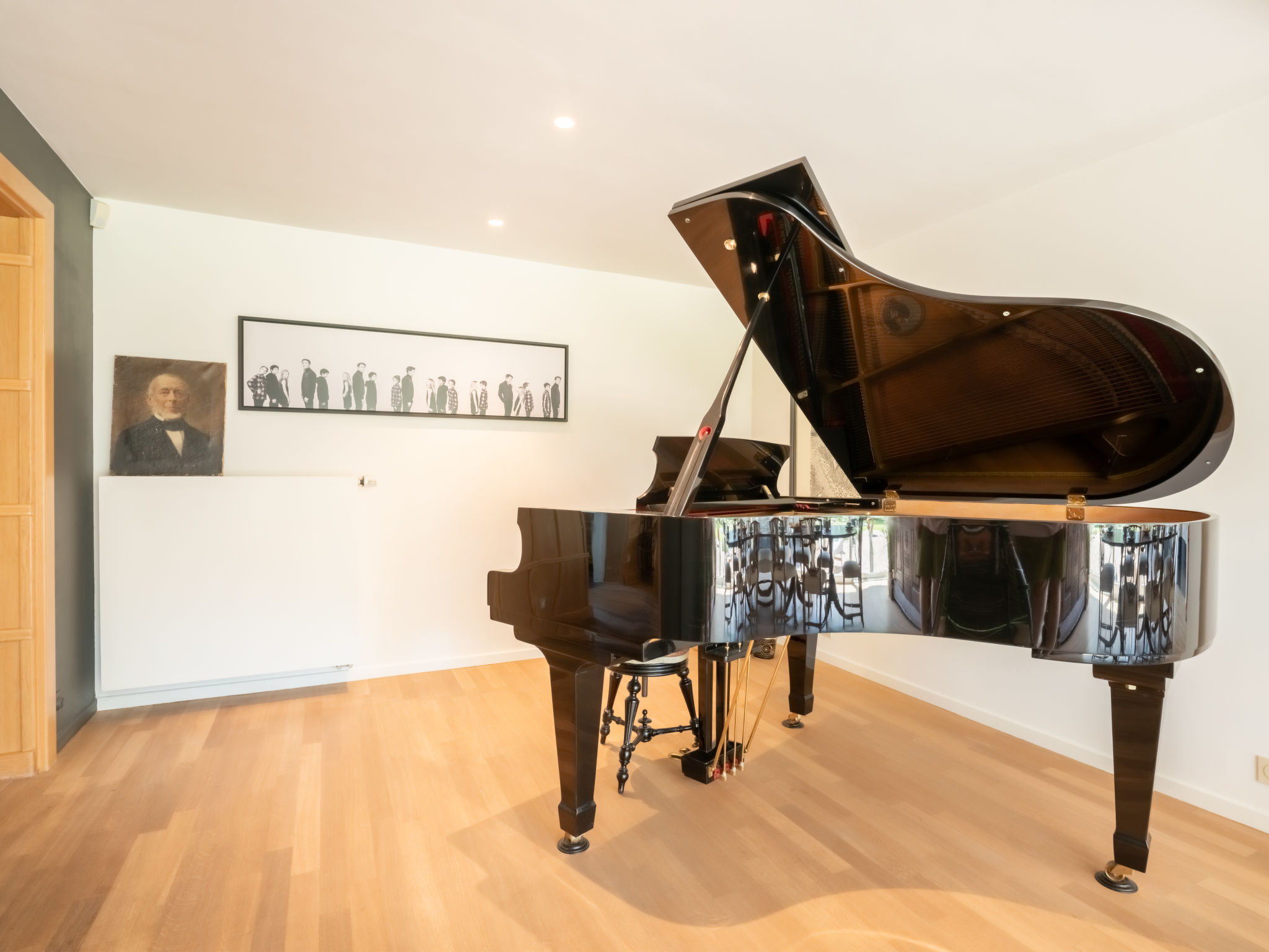 Photo of Villa Rosetree with sauna and pool table