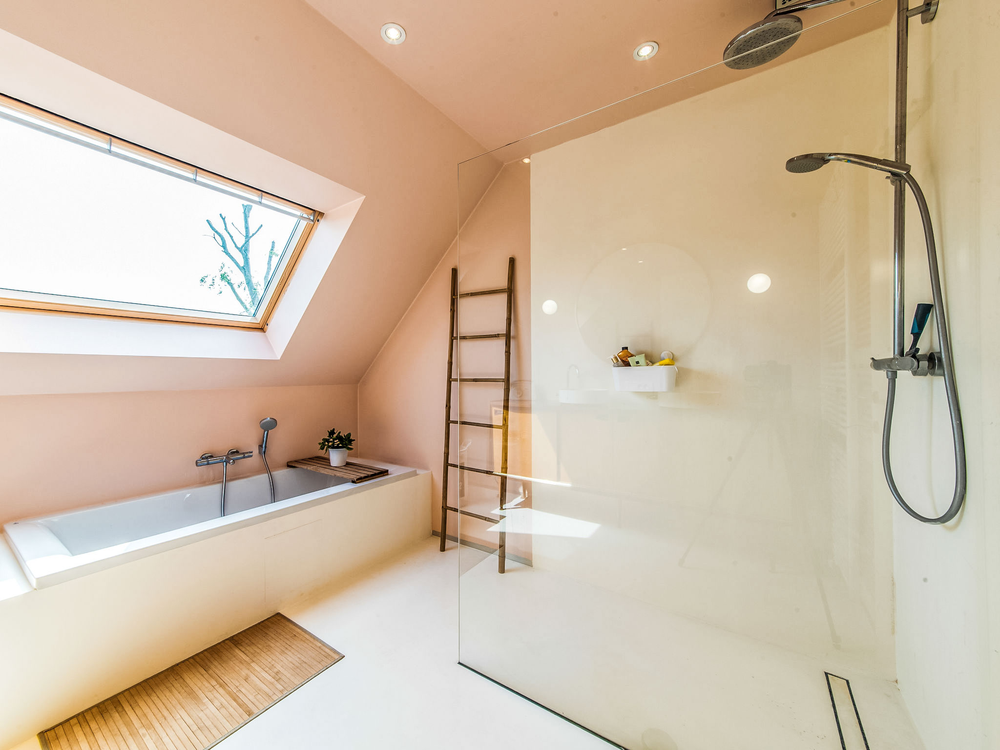 Photo of Villa Vosseslag - garage and big garden