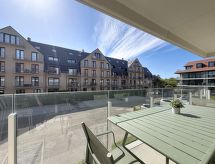 Op 1 km van zee: modern 6-persoons appartement met garage in De Haan - thumbnail 2