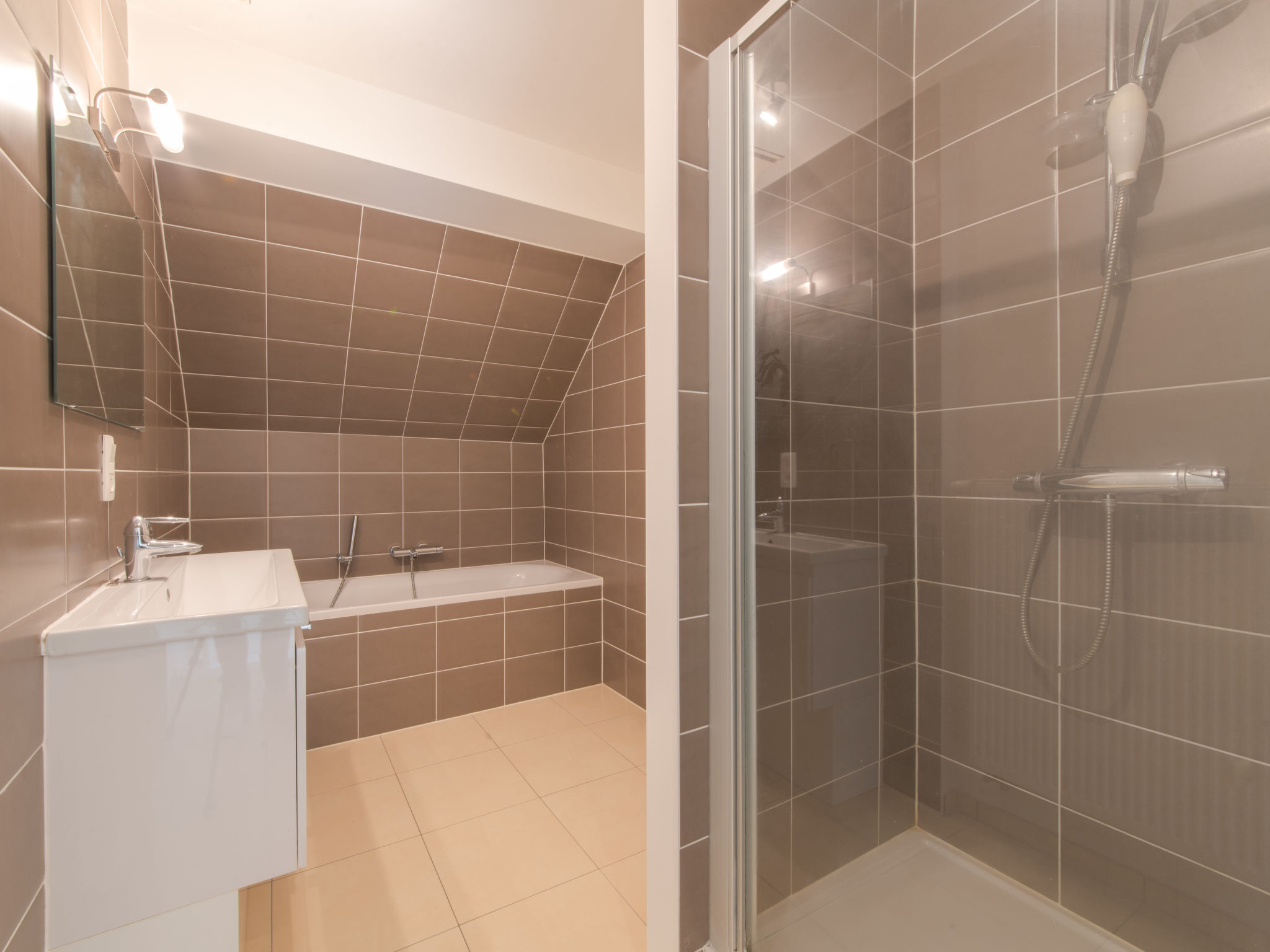 Photo of De Zeegloed duplex with parking