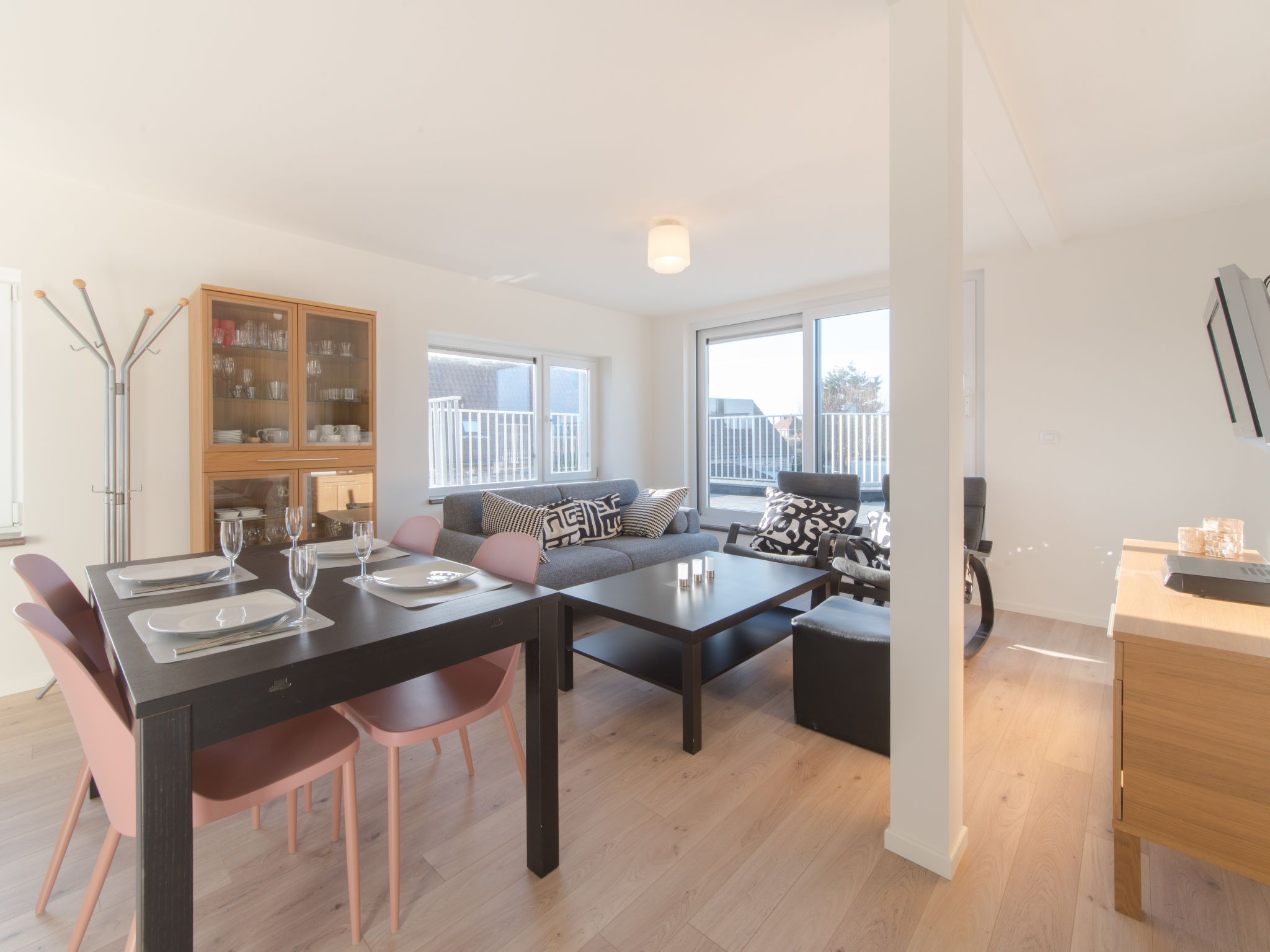 Photo of De Zeegloed duplex with parking