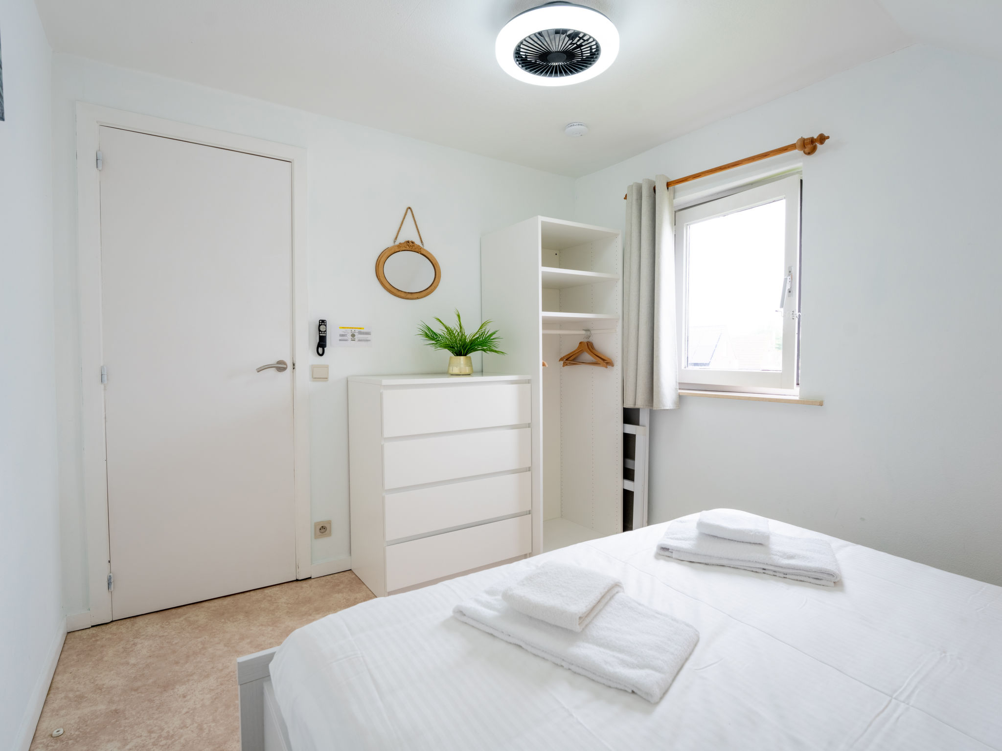 Ter Heide I with terrace & parking - Binnen