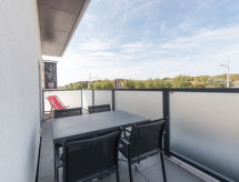 6-persoons appartement aan zee in Bredene met terras - thumbnail 3
