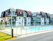 Verwarmd zwembad | 4-persoons appartement in Bredene, 1 km van zee - thumbnail 5