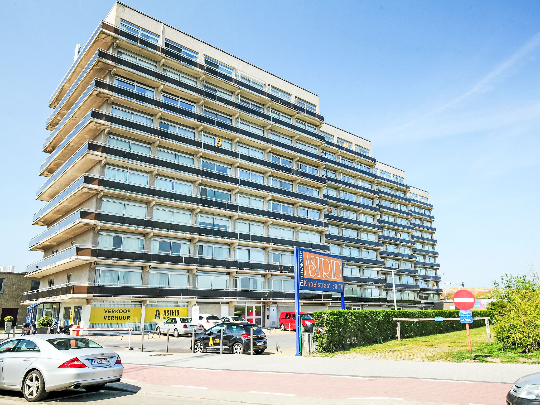 Astrid with parking and seaview - Buiten