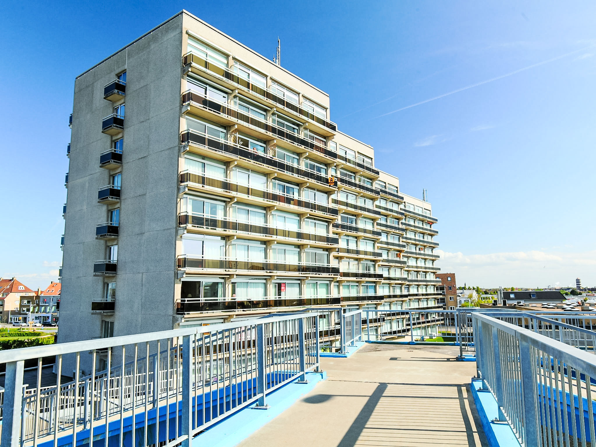 Astrid with parking and seaview - Buiten