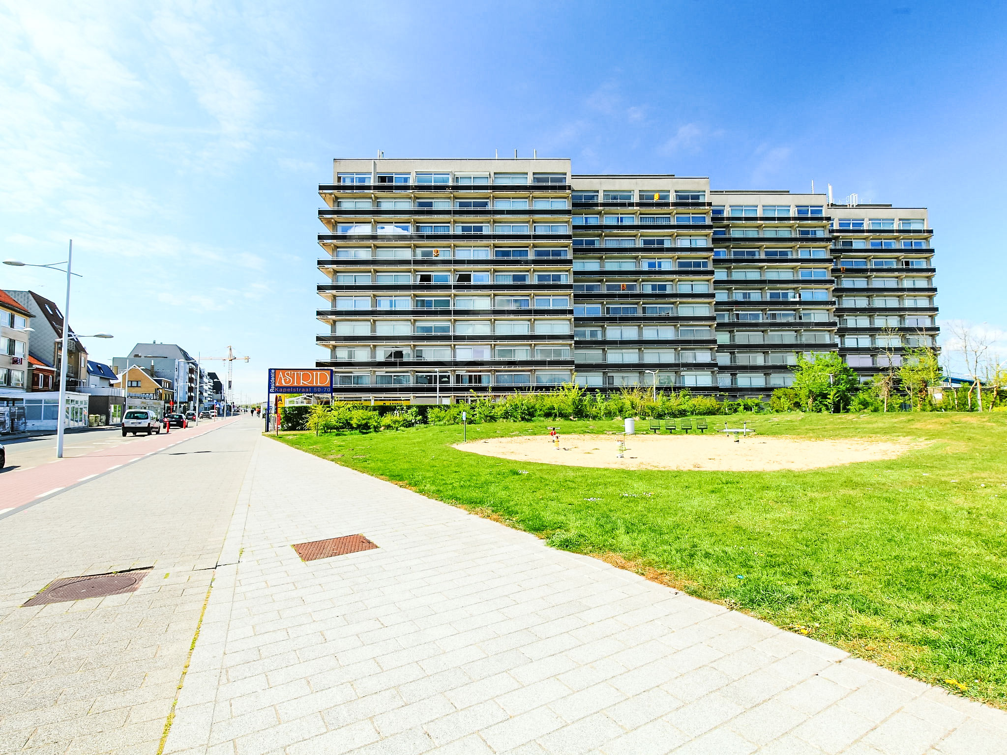 Astrid with parking and seaview - Buiten