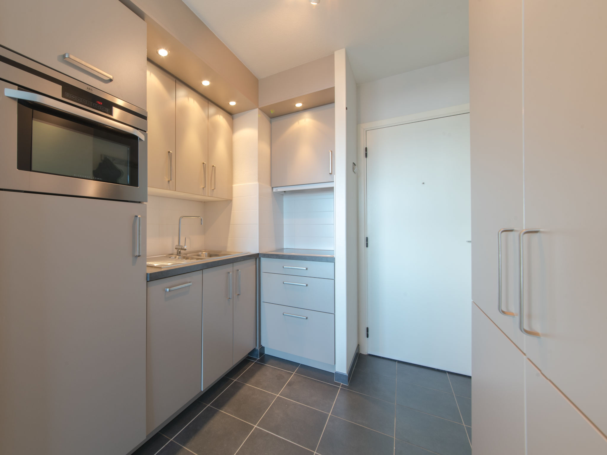 Photo of Astrid 64/902