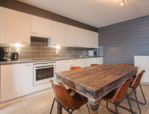 Op 1,0 km van zee: Ruim appartement voor 6 personen in Bredene - thumbnail 5