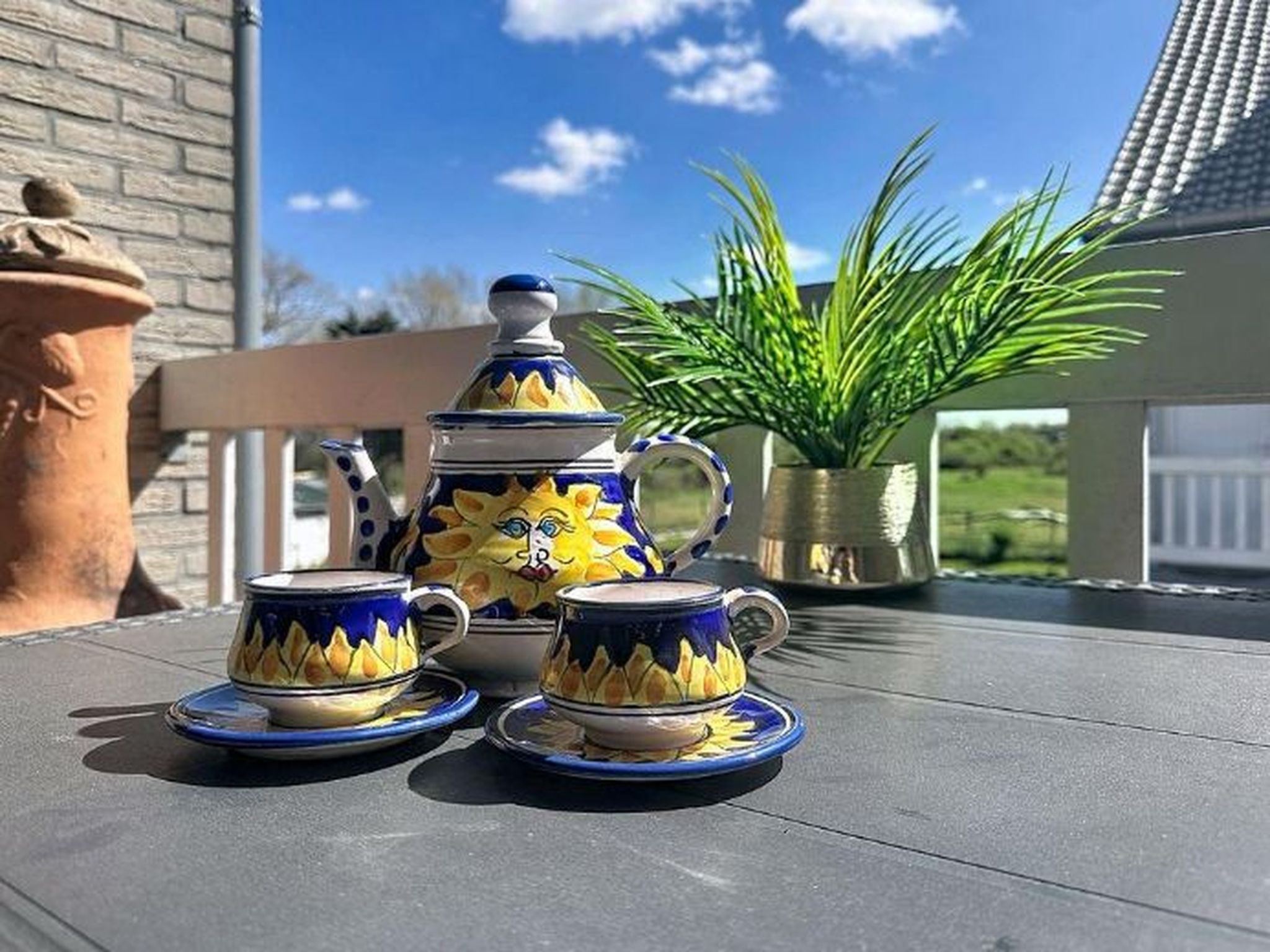 Photo of The Horseshoe with parking