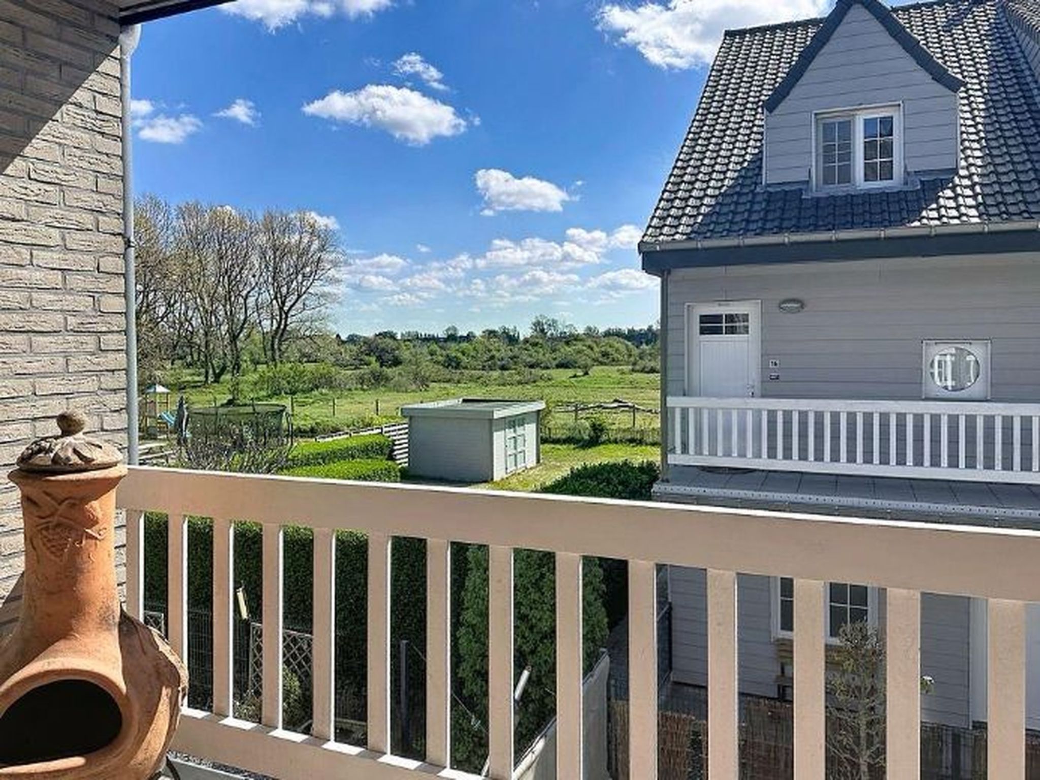 Photo of The Horseshoe with parking