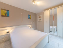 Aan zee: licht 4-persoons appartement in Bredene - thumbnail 5