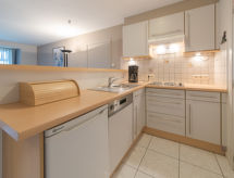 Aan zee: licht 4-persoons appartement in Bredene - thumbnail 4
