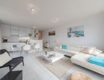 Zeezichtappartement met terras voor 4 personen in Bredene aan zee - thumbnail 2
