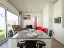 Op 500 m van het strand: Vrijstaand vakantiehuis in Bredene - thumbnail 1