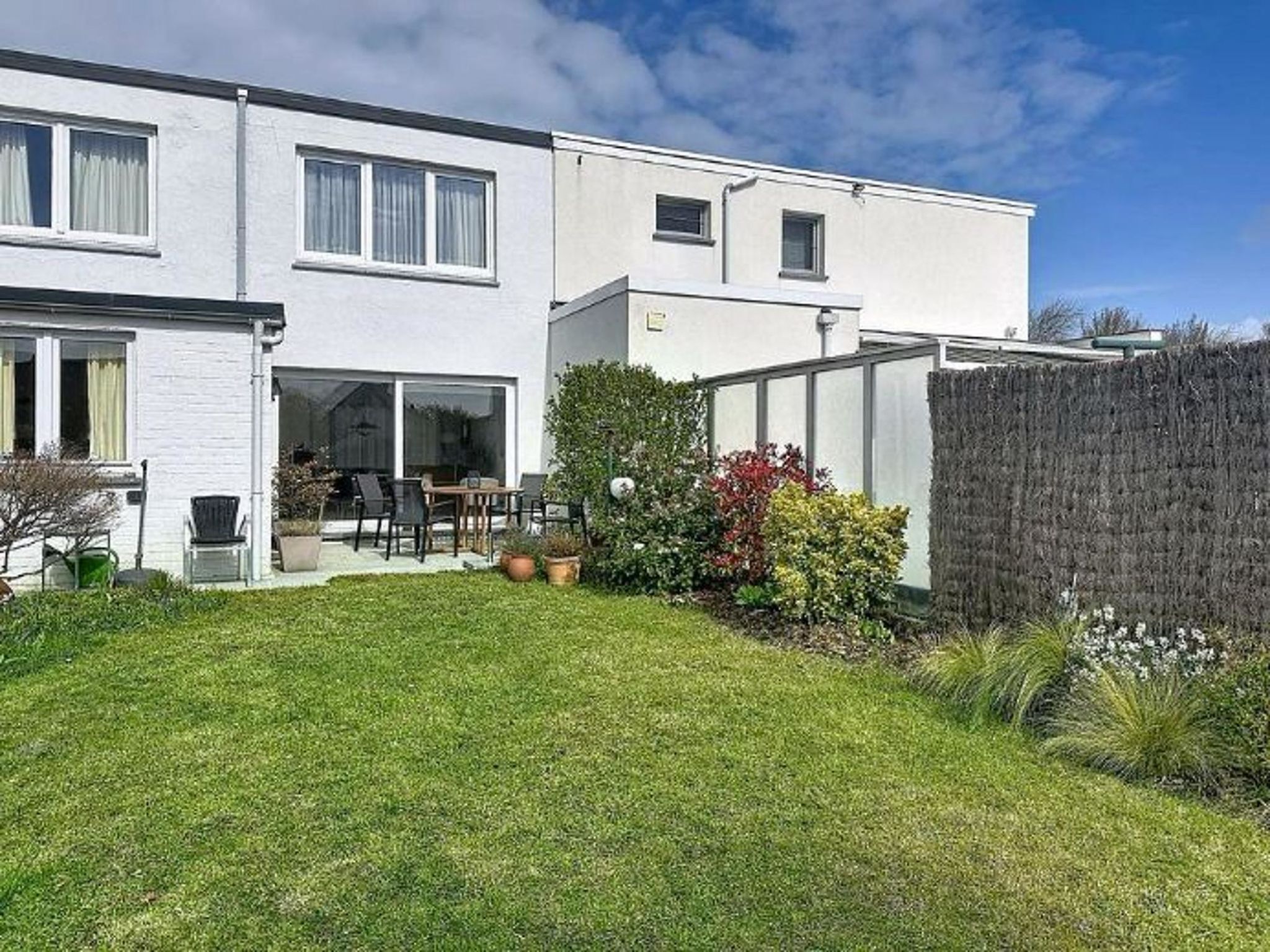 Photo of sea-kret with garden