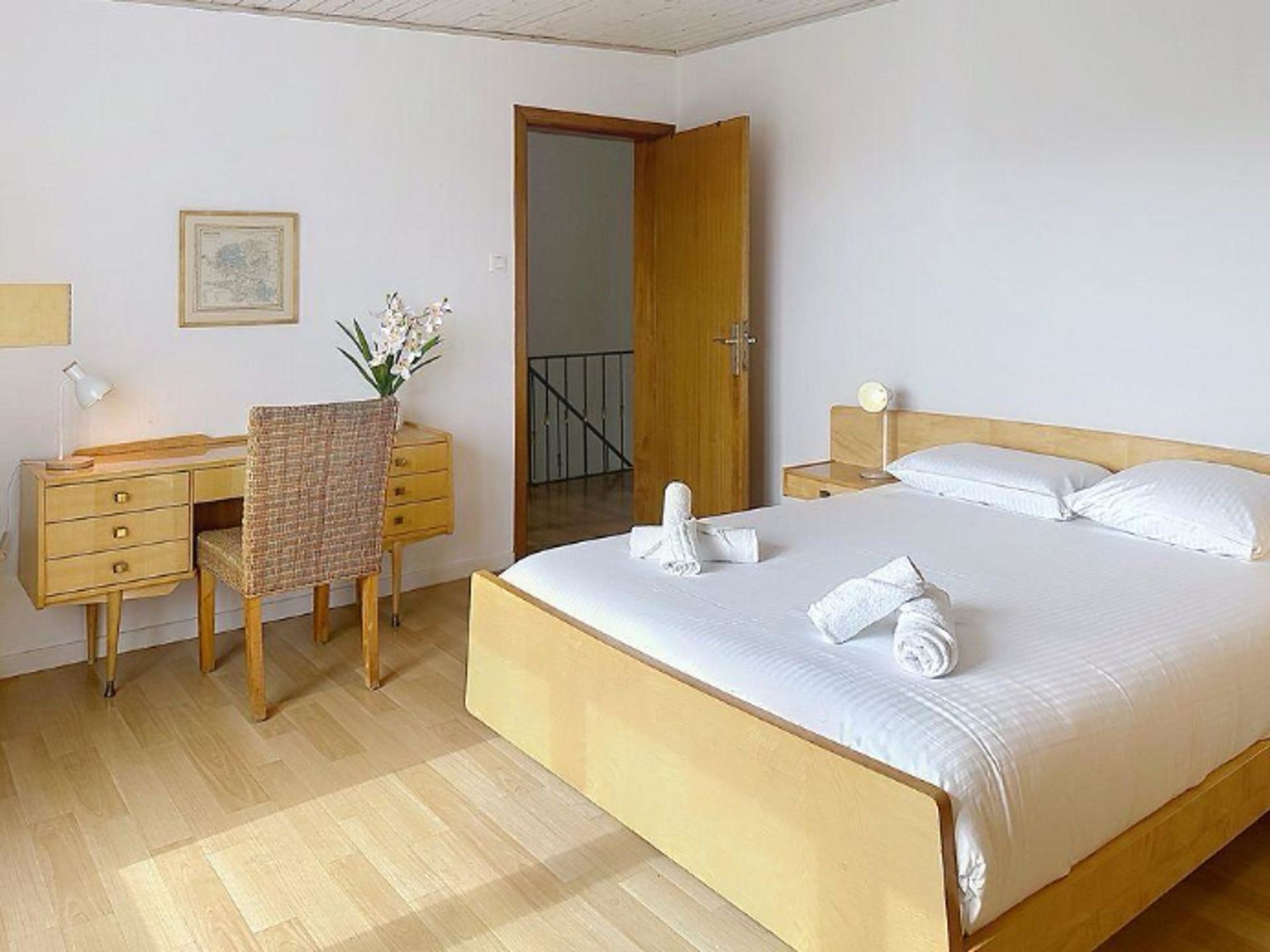 Photo of sea-kret with garden