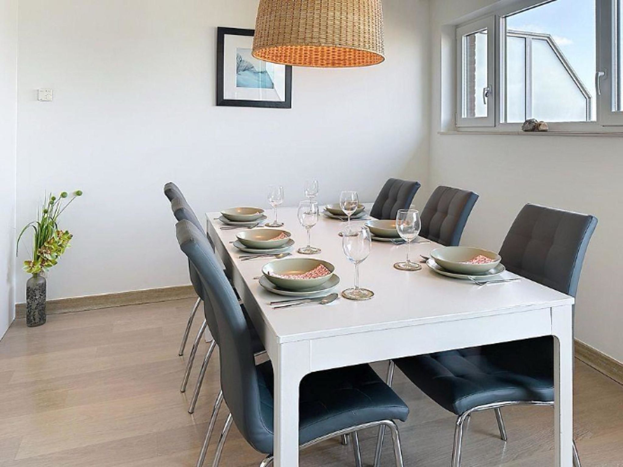 Photo of Albatros with parking