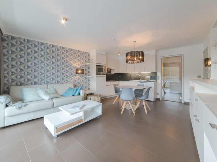 Search and Stay destination Bredene, Vlaams Gewest - Belgium from AU$ 251. Sea Breeze