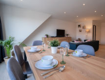 4-persoons appartement aan zee in het centrum van Bredene · 100 m² - thumbnail 1