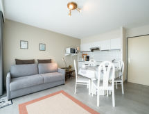 Zeezicht en rust in appartement Astrid 704 in Bredene - thumbnail 1